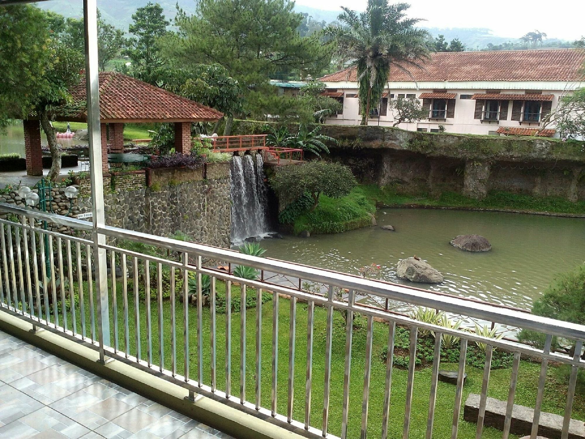 Villa Bukit Danau チパナス エクステリア 写真